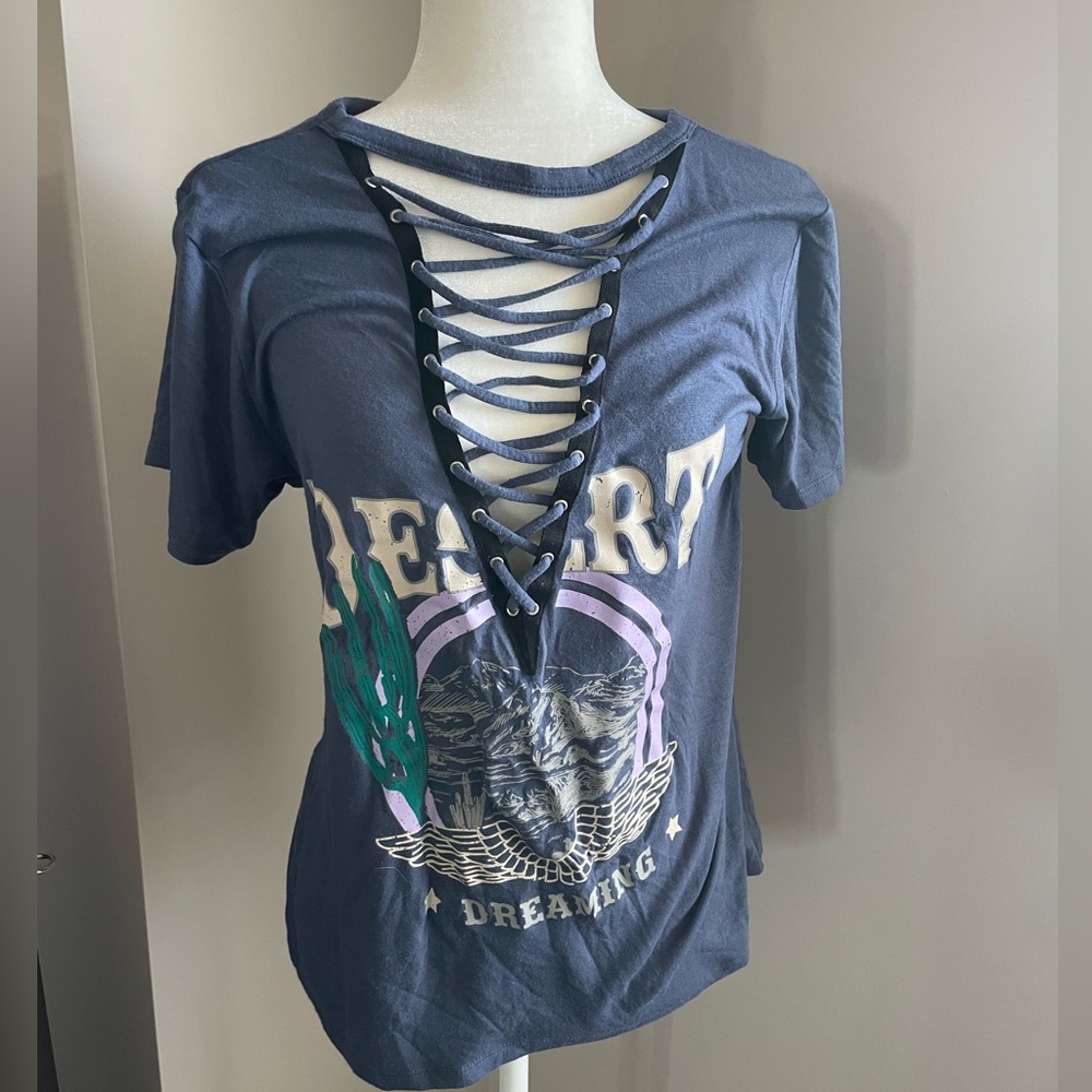 Express Medium Cut Out shirt